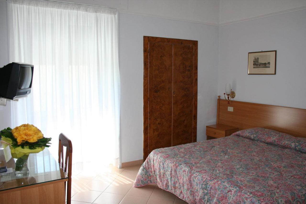 Hotel Castello Mesagne Bilik gambar