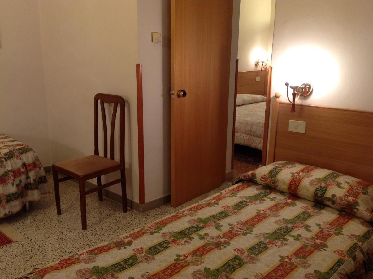 Hotel Castello Mesagne Bilik gambar