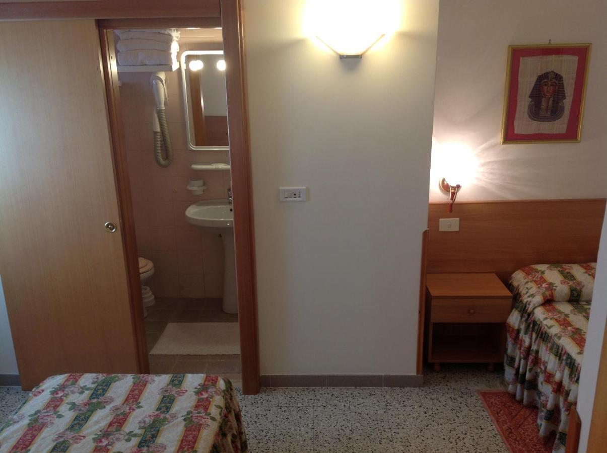 Hotel Castello Mesagne Bilik gambar