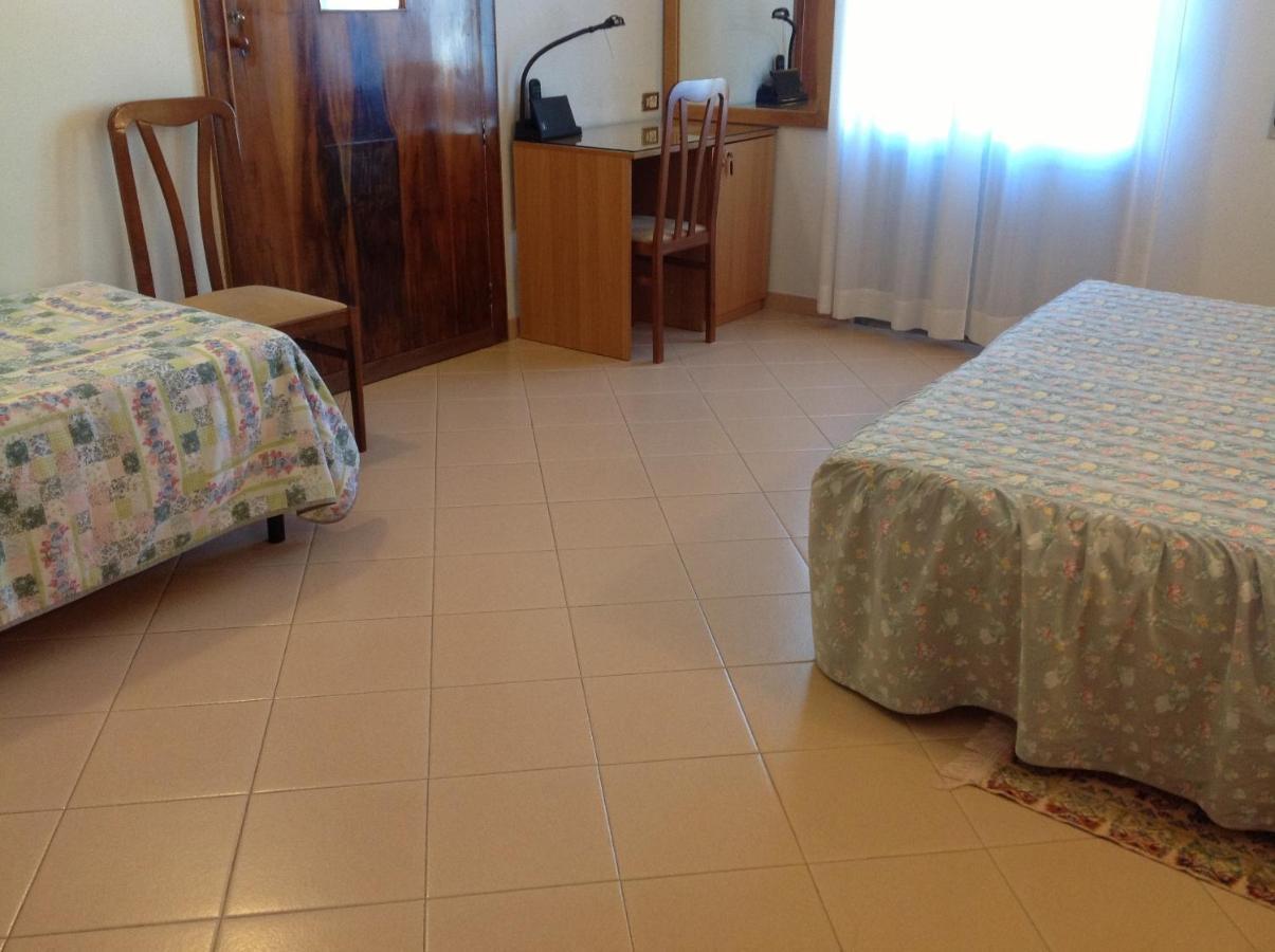 Hotel Castello Mesagne Bilik gambar