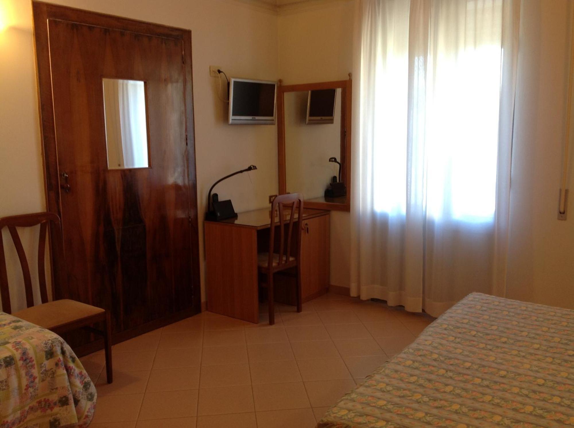 Hotel Castello Mesagne Luaran gambar