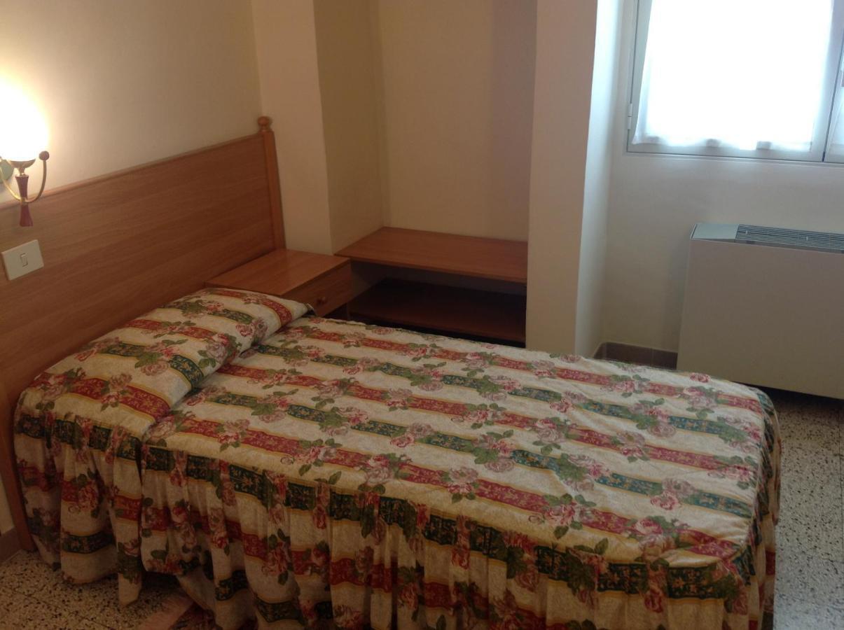 Hotel Castello Mesagne Bilik gambar